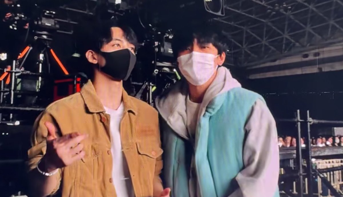 jeonghan and wonwoo today at cxm live party 🥹