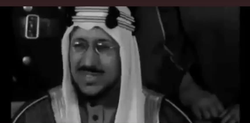 لحظات راسخة في ذاكرتنا
لرجال كانوا قادة وعون وسند لكافة الدول الإسلامية
رحمهم الله وغفر لهم واسكنهم فسيح جناته  #السعودية 💚🌴🇸🇦🌴💚