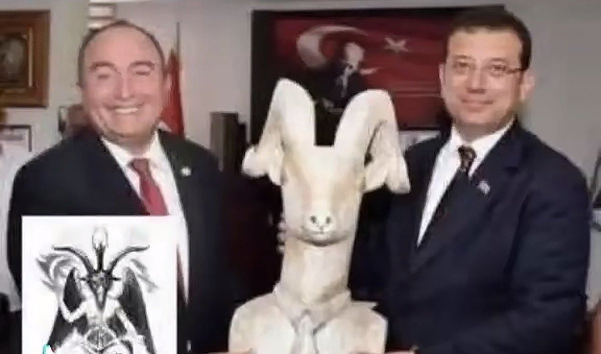 Son zamanlarda açıklanan #Epsteindosyalari içinde sayın Cumhurbaşkanımız <a href="/RTErdogan/">Recep Tayyip Erdoğan</a> için
Tehlikeli Lider denilirken;
Karşısına çıkartmaya çalıştıkları şahıs bir yerlere selam çakmak ile meşguldü.
Ülke nerelerden döndü bazıları hala anlayamayacak‼️