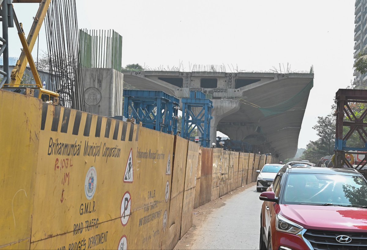 Goregaon Mulund Link Road (GMLR) update:

Lowering of the tunnel boring machines (TBMs) into the launching will begin in March 2026. 

Work on flyover above ground on the western side in Goregaon is expected to be completed by May 2026. In the Goregaon stretch, a 1.26-km-flyover