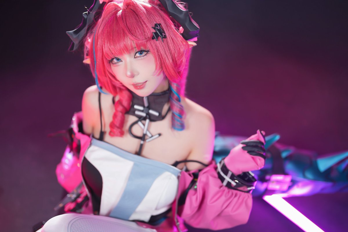 🔷️[명일방주 : 엔드필드] 라강님의 이본 코스프레를 공개합니다🎉

▶️naver.me/x9V6JgiJ

포스팅에 도움을 주신 팀HARA 감사합니다