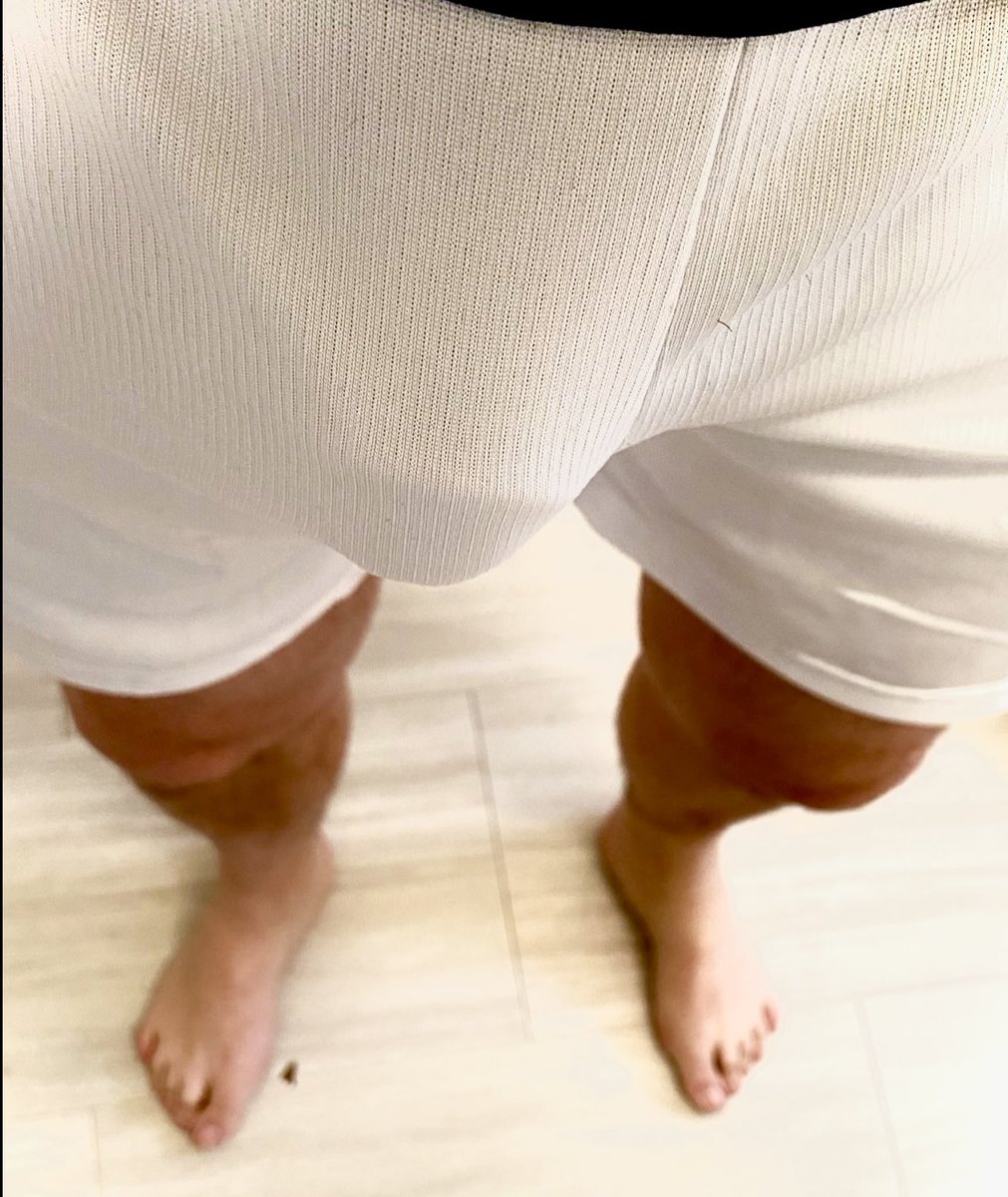 a9fiftytwo's tweet photo. These white shorts turned a lot of heads on my grocery run. 🤣 https://t.co/ClHRvsqu2m