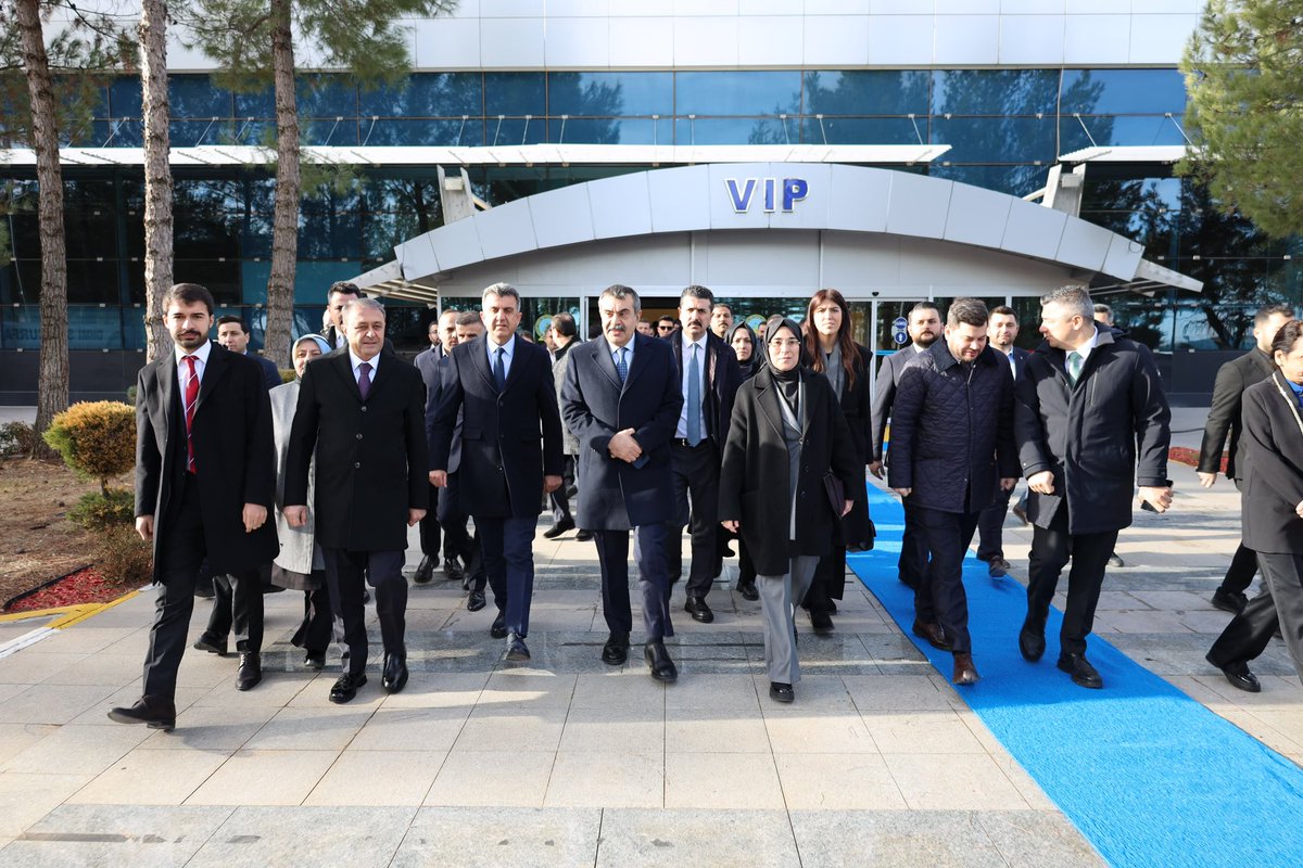 📍GAP Havaalanı

AK Parti Genel Merkez Teşkilat Başkanlığımızın koordiasyonunda yapılan Asrın Birlikteliği programları kapsamında ilimize teşrif eden Milli Eğitim Bakanımız Sayın <a href="/Yusuf__Tekin/">Yusuf Tekin</a>'i Havaalanında karşıladık. 

Sayın Bakanım, Peygamberler Şehri, Tarihin Sıfır Noktası,