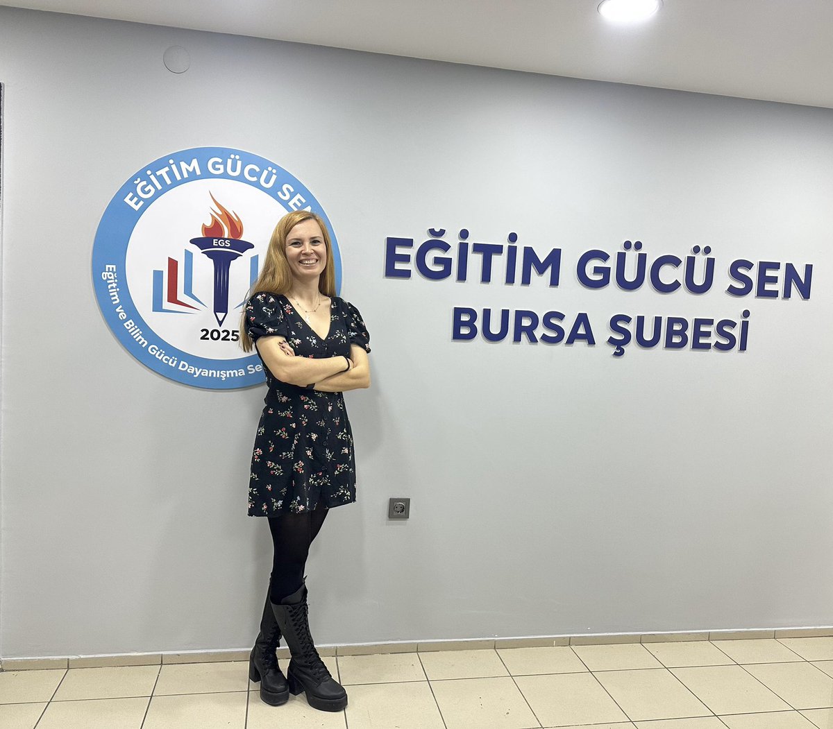 BUÜ Akademisyeni Dr. Ebru Yalçın; en zorlu iklimlerde bile çiçek açılabileceğini, emeğin önünde hiçbir engelin duramayacağını TÜBİTAK BİDEB 2218 zaferiyle göstermiştir. Eğitim Gücü Sen Bursa Şubesi olarak başarılarıyla konuşan değerli üyemiz Dr. Ebru YALÇIN’ı tebrik ediyoruz.