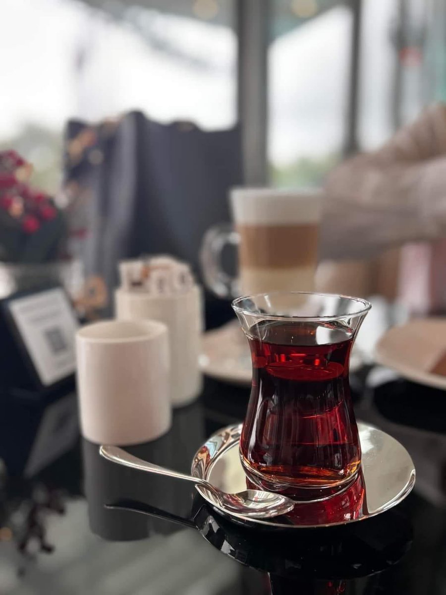 direkhat's tweet photo. GÜNAYDIN☕

Hayırlı sabahlar ☕️🌹 https://t.co/my29m6sGbe