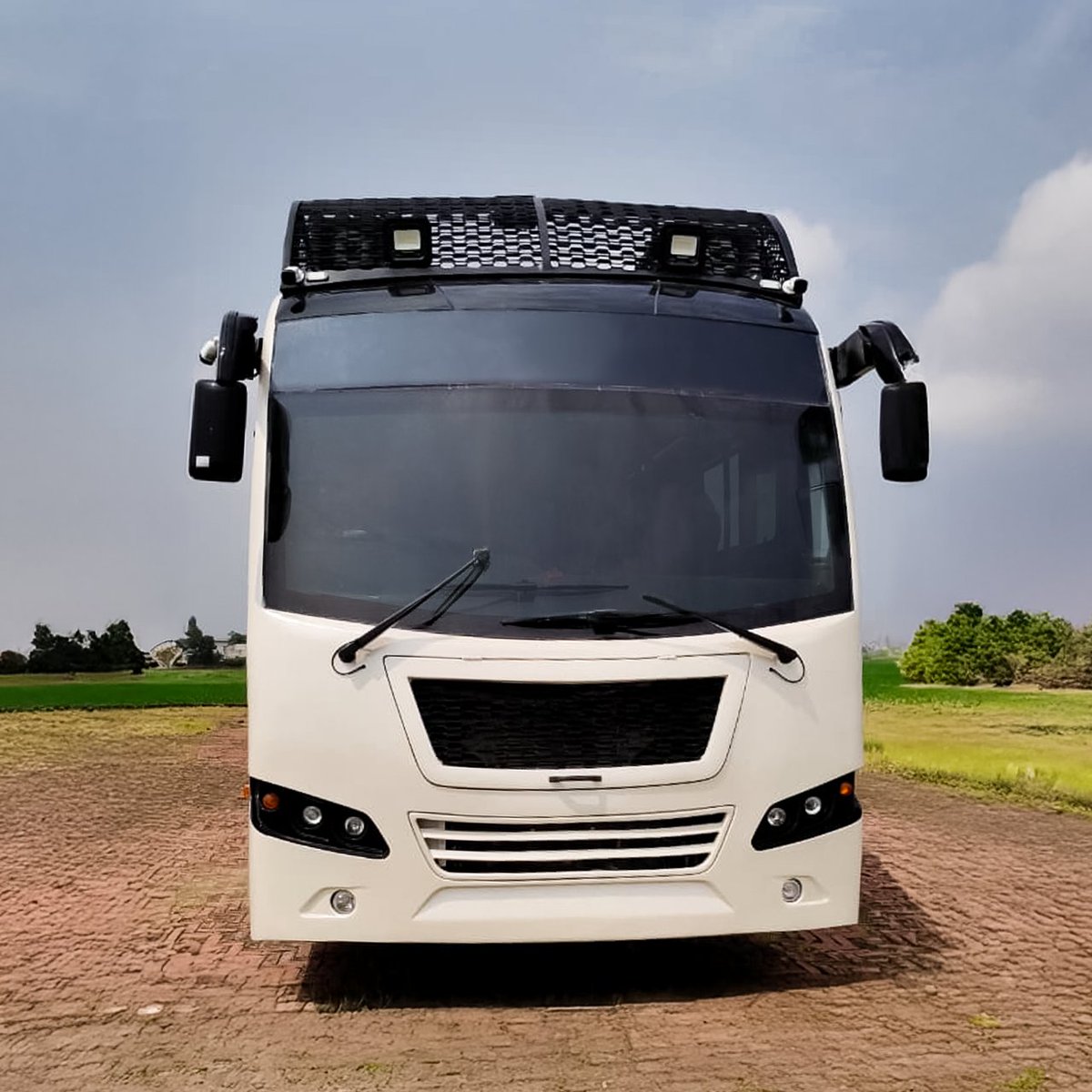JcblLimited's tweet photo. More than a campaign vehicle.

JCBL’s Election Campaign Vehicle is built for long journeys, secure movement, and continuous public engagement—supporting India’s democratic process on the move.

#ElectionCampaignVehicle #JCBL #MobilitySolutions #MovingTheNation https://t.co/STUL6Do7Ls
