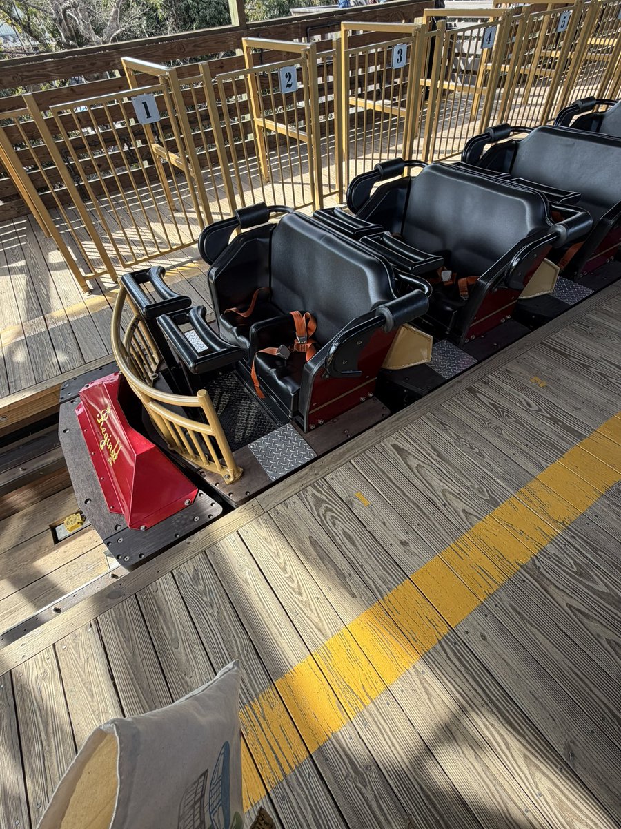 アラジンセットリスト レジーナII…8回 カワセミ…7回 ドロップツイスト