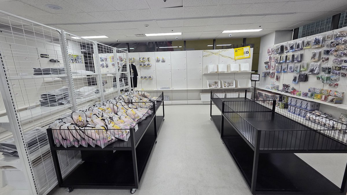 ㅋㅋㅋㅋㅋㅋㅋ 나... 텅비었다 텅비었다 하는건 들었는데 아무것도없었러...
#명일방주엔드필드