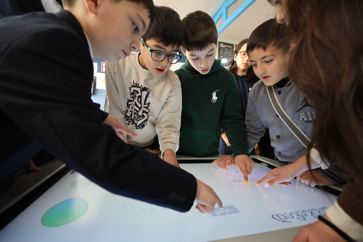 European School tweet media