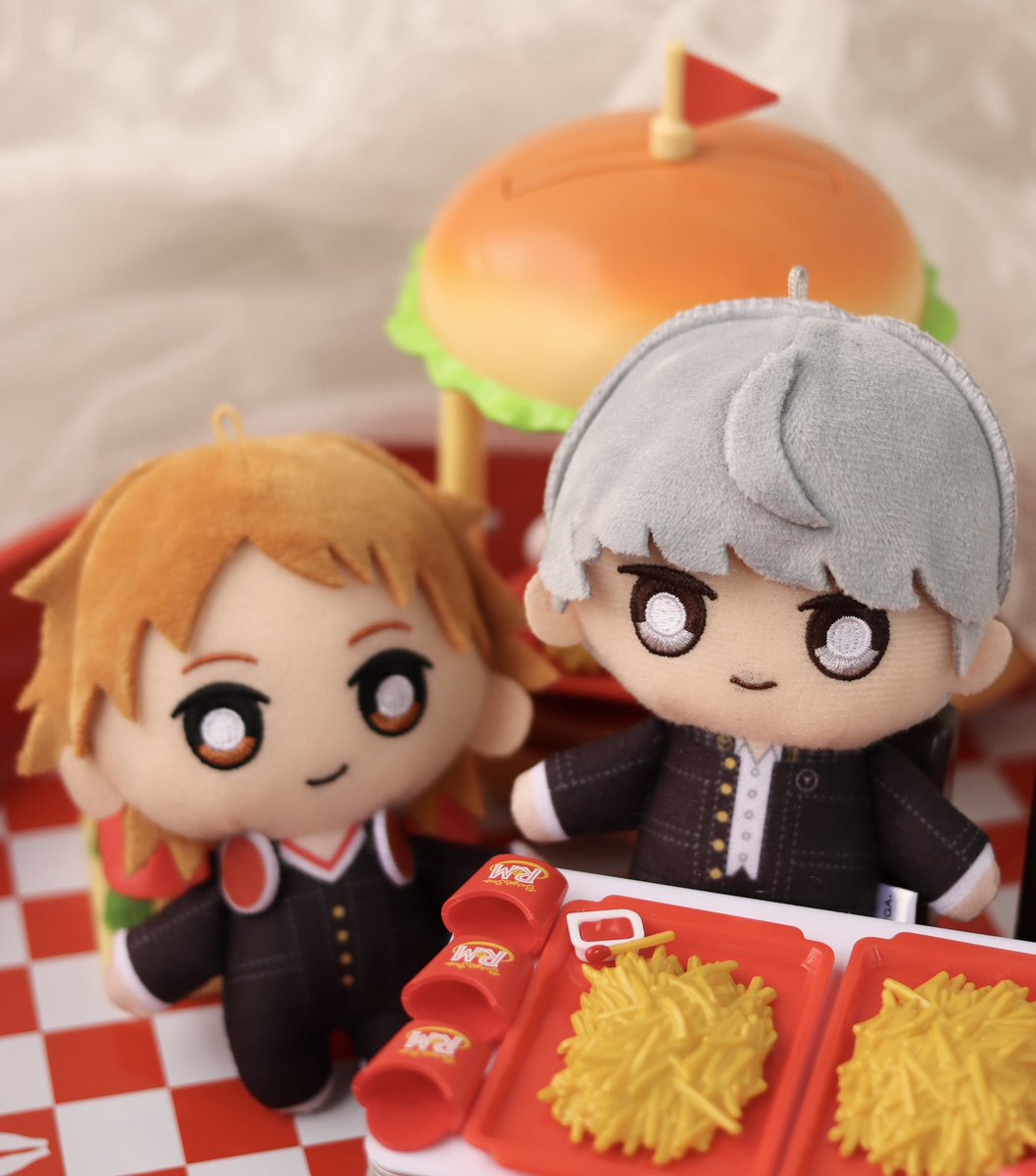 어느지역(이나바)에서도 감튀 많이 먹기 모임이 유행하고 있지만
두명만 모였다고 해요