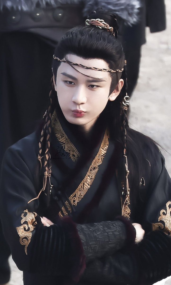 อยากเห็นพี่อี้ลุคนี้แล้ว เมื่อไหร่จะออน 🥺💓

#herolegend 
#เฉิงอี้ #成毅 #ChengYi