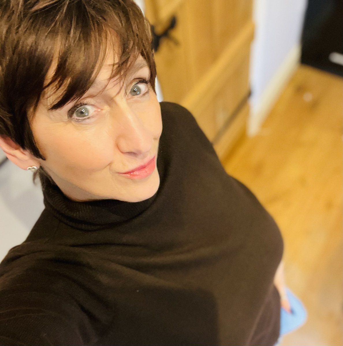 sheilaMol tweet media