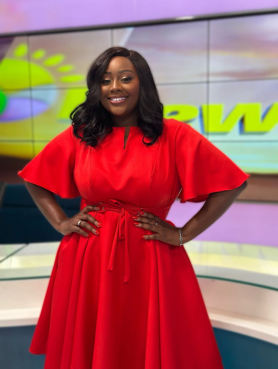 3fm927's tweet photo. Red SZN @FlavaFlavswife 😍

#3FM927 https://t.co/9M7Bu672Fb