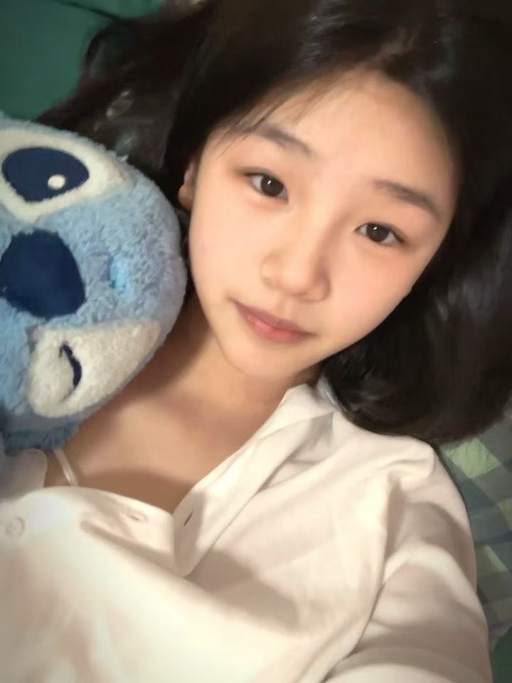 capddou's tweet photo. 九中小骚货 https://t.co/gEGnyIUDBM