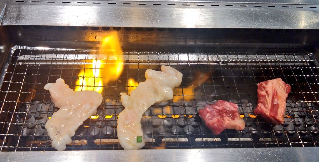 投票行って肉！！！！！！