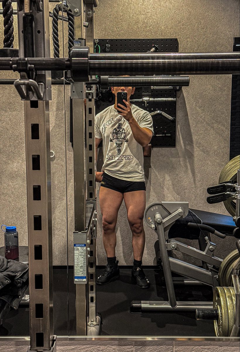 333triceps's tweet photo. アブローラー始めて体幹が疲れ気味なのか脚の出力出なかったけど、パンプは良い感じ。 https://t.co/zh0qbOQPGj