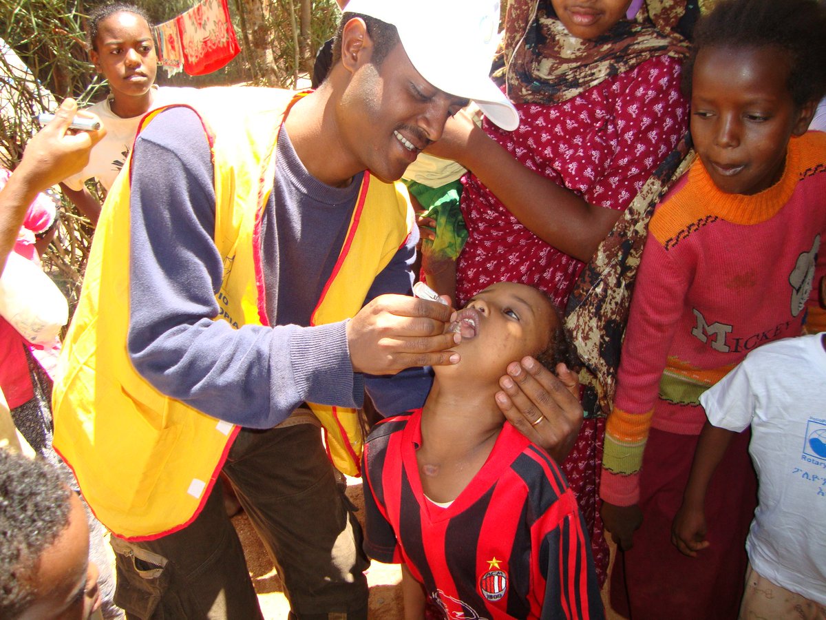aerotopia_tv's tweet photo. ያኔ፣ በልጅነት፣ በ @Rotary  ከምንሰራቸው የበጎ ፈቃድ ስራዎች መካከል፣ በጤናው ዘርፍ ፖሊዮን የማጥፋት ስራዎቻችን ለዓመታት የቀጠሉና፣ እጅግ በጣም ውጤታማ ሆነው ቀጥለዋል፡፡

ዘንድሮ፣ የኢትዮጵያ ኤሮ ክለብ፣ ከ @Rotary Fellowship Of Kites @FMoHealth እና ሌሎች አጋሮች ጋር በአንድነት በውቢቷ ሀዋሳ ለ2 ቀናት የKite ፌስቲቫል አዘጋጅተናል፣ አንዱን ቀን ለፖሊዮ አንዱን ቀን ለሰላም በሚል ከታዳጊዎቻችን እና ወጣቶቻችን ጋር በበጎ ፈቃድ አገልግሎት እና kite በማብረር እናሳልፋለን፡፡ ደስታዬ ልዩ ነው።