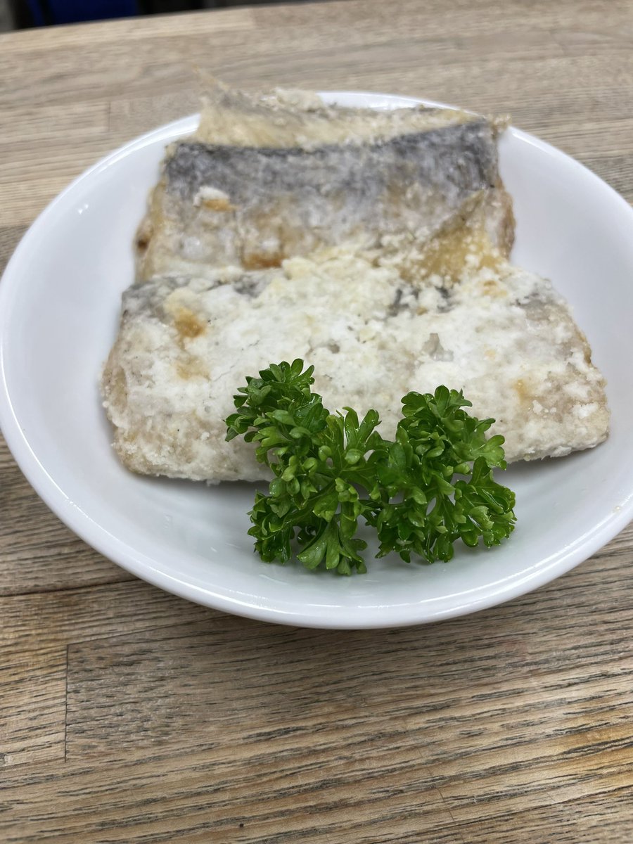 本日のオススメです。
今日はアラドーフやや少なめなのでお早めにどうぞ！
色々と取り揃えてかね将本店はただいま絶賛営業中です！
皆さまのご来店お待ちしております🫡
#かね将 #大衆酒場 #五反田グルメ #昭和レトロ #居酒屋