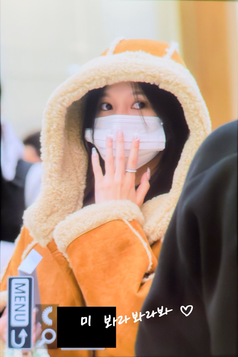 Look At Mi tweet media