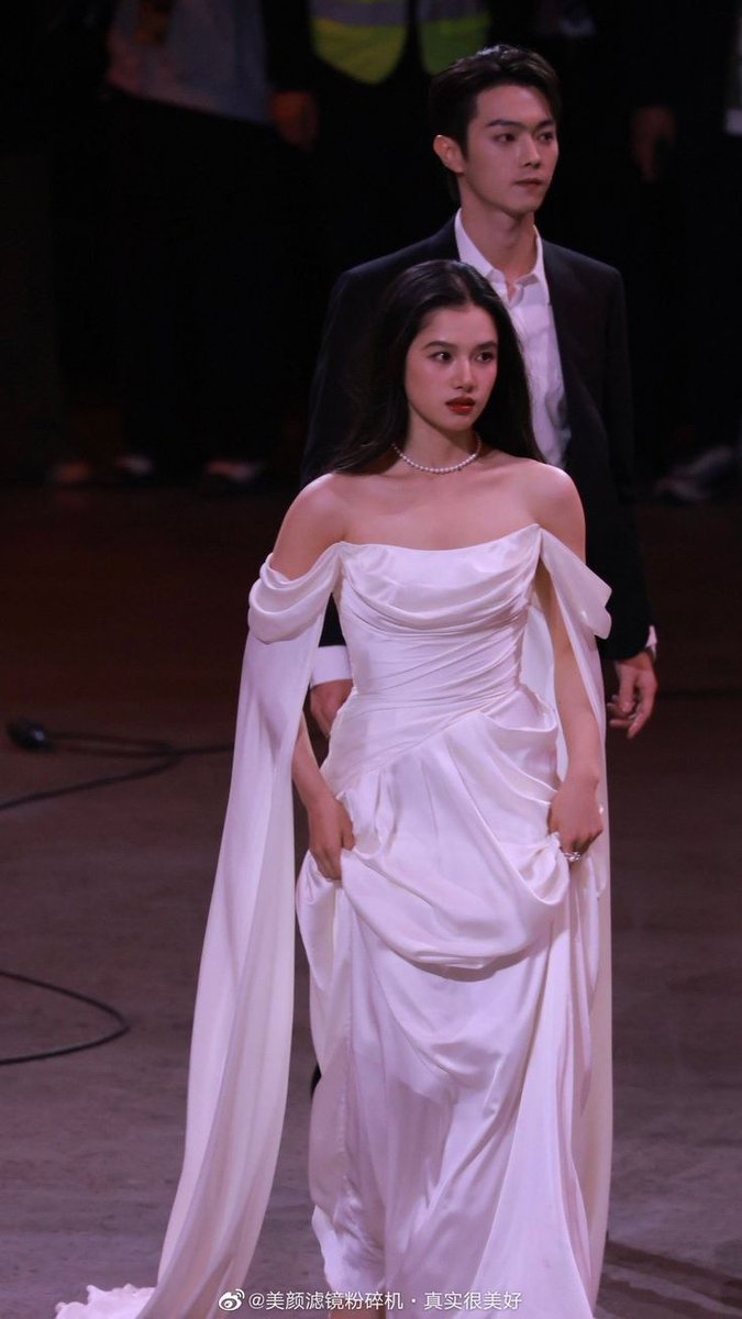 miaojings's tweet image. in celebration of weibo night today let me just bring back this iconic zhang jingyi look that had everyone gagged