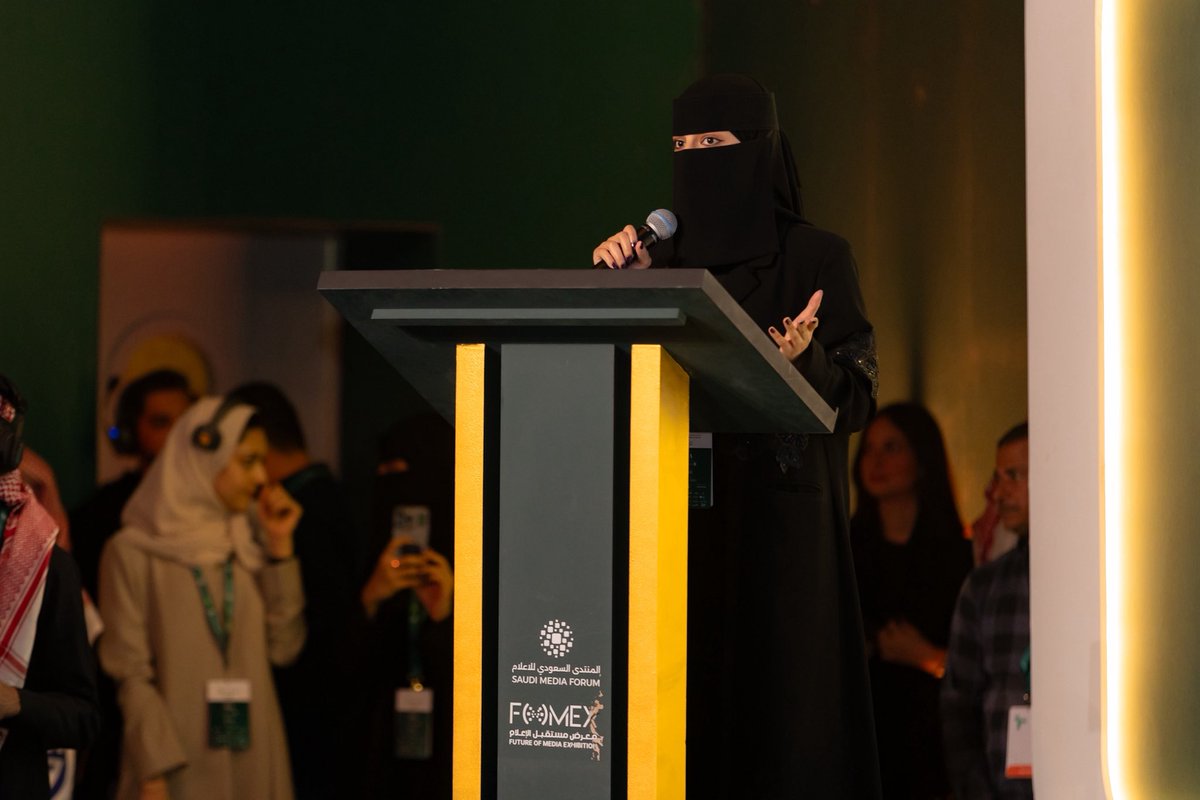 قلنا وطلنا وبعون الله وصلنا !

ايوه احنا اللي أحدثنا ضجة إبداعية 
في #المنتدى_السعودي_للإعلام ❤️‍🔥

وكنت خلف قيادة فريق عظيم مختار بعناية وفخري فيهم والله انه تعدى المدى👏
 
بدينا العمل من شهووور سهرنا تعبنا وختمنا بقصة نجاح سُطرت في أضخم حدث إعلامي 

#صناع_مزيج قصة تستحق أن تروى✨
