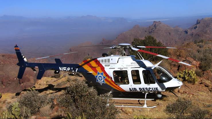 thepagetody's tweet image. #Arizona DPS #HelicopterCrash (Ranger 56, N562AZ)crashed near Flagstaff Wednesday night amid an officer involved shooting and armed suspect standoff in the Railroad Springs area. Video shows it spinning out of control.Suspect taken into custody;no ground officer injuries reported