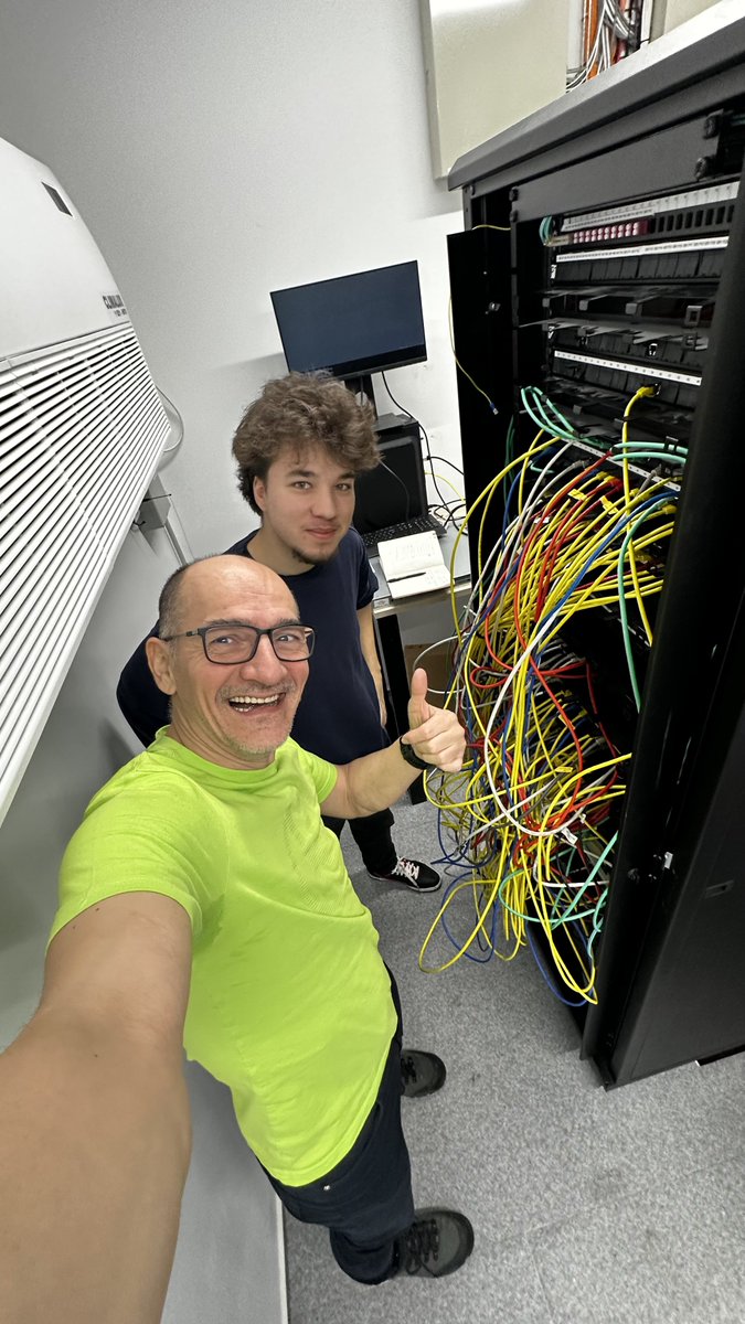 amorphys's tweet image. Current situation! 🤦⚡️🔋🔌
Before ....