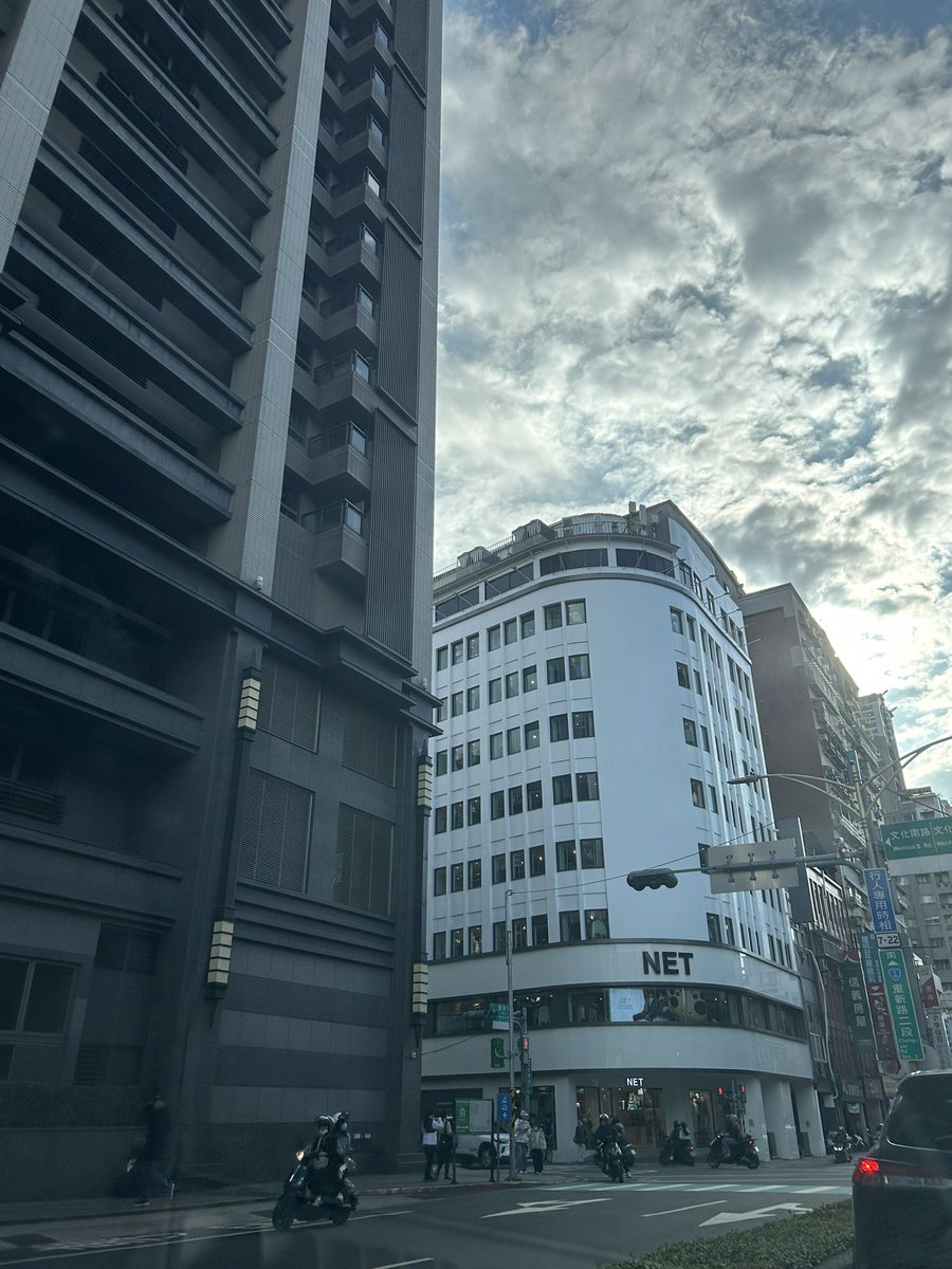 このテン何階まであるん