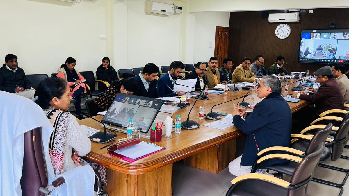 अपर मुख्य सचिव, चीनी उद्योग एवं गन्‍ना विकास विभाग  की अध्यक्षता में आज दिनांक 05-02-2026 को गन्ना किसान संस्थान, लखनऊ के सभाकक्ष में वर्चुअल विभागीय समीक्षा बैठक आयोजित की गई ।
<a href="/CMOfficeUP/">CM Office, GoUP</a> 
<a href="/UPGovt/">Government of UP</a> 
<a href="/InfoDeptUP/">Information and Public Relations Department, UP</a> 
<a href="/UPCane/">Cane Development UP</a>