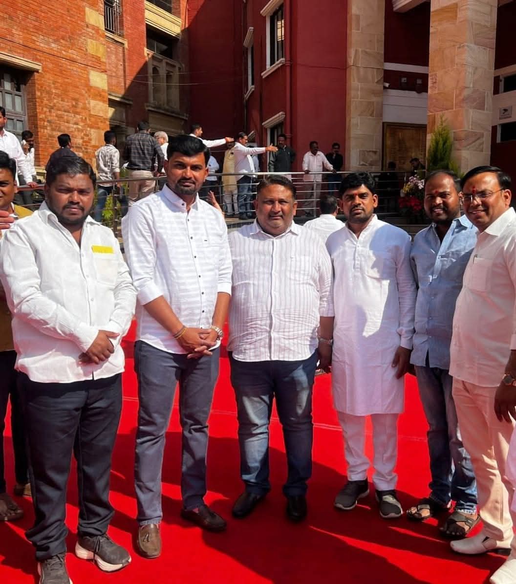 महाराष्ट्र राज्याचे कामगार मंत्री युवा नेतृत्व श्री.आकाश दादा फुंडकर यांना जन्मदिनाच्या हार्दिक शुभेच्छा 🎂💐🙏
<a href="/advakash/">Akash Fundkar</a>
