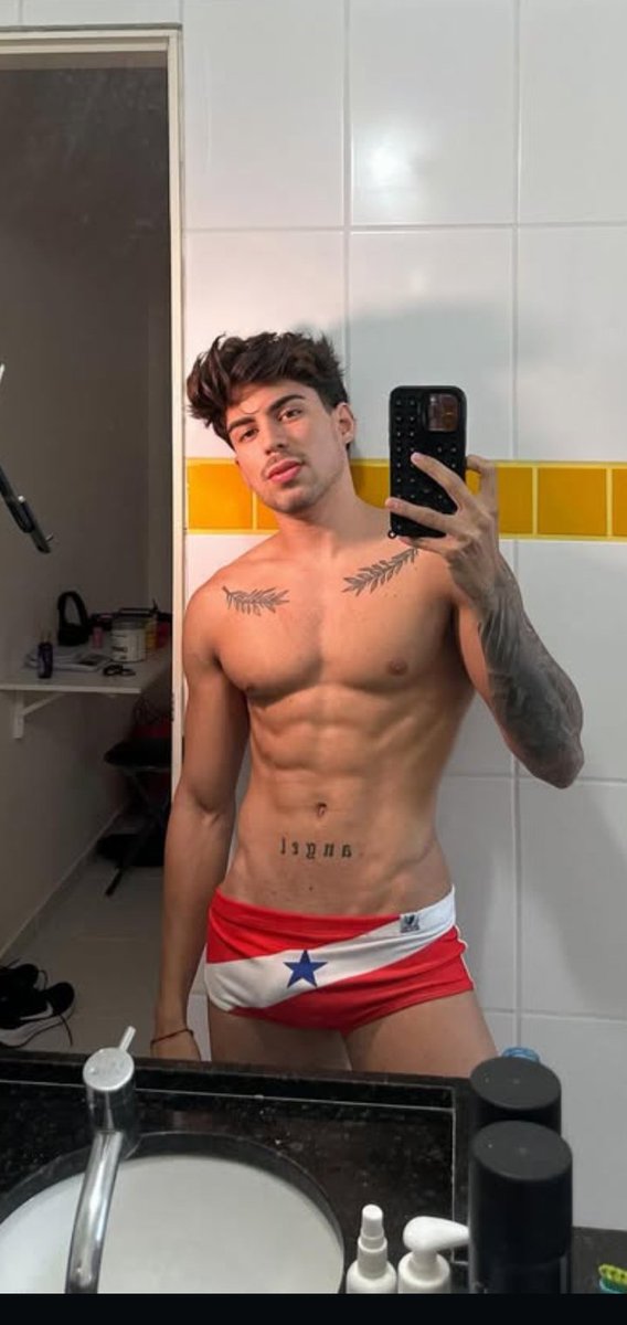 WorldBoysBr's tweet photo. Sonho De Homem Pqp
.
🇧🇷@yuri_marti
.
#yurimarti #homens #homensbonitos #boys #gatos #PINTOSAWARDS #onlyfans #Privacy #sunga #gostoso https://t.co/Hsh4T9Y9nL