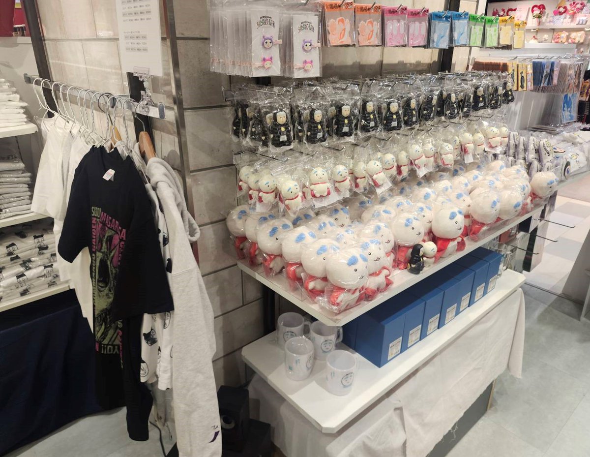 usuta_world2025's tweet photo. ＼ついに明日OPEN！🙌／

期間限定『うすた京介ワールドPOP UP STORE』開幕直前…！！

多数のグッズや限定のお買い上げ特典を取り揃え、
皆さまを心よりお待ちしております！！

#うすた京介ワールドPOPUPSTORE　
#うすた京介 https://t.co/YBqajaXsFO
