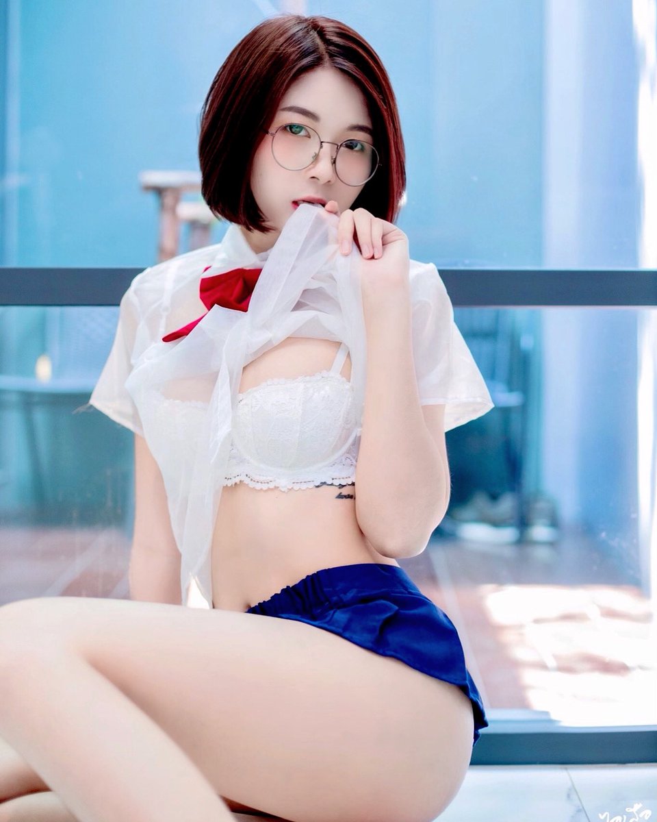 lc_kwan_'s tweet photo. โสดนะ…เผื่อเธอจะสน vcs https://t.co/xsjqvolYJK