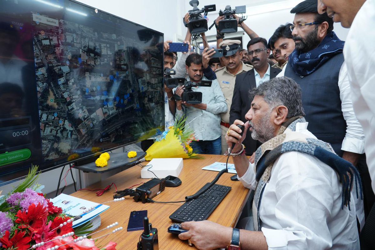 DKShivakumar's tweet photo. From Petitions to Solutions - Digital, Transparent and Efficient!

Inaugurated the new BDA control room marking the rollout of the Unified Tapal System to digitise all petitions and grievances. The system will ensure every petition received by the BDA is centrally recorded, tracked, and processed efficiently. We are committed to strengthening transparency and timely responses for citizens while advancing modern, citizen centric urban governance in Bengaluru.