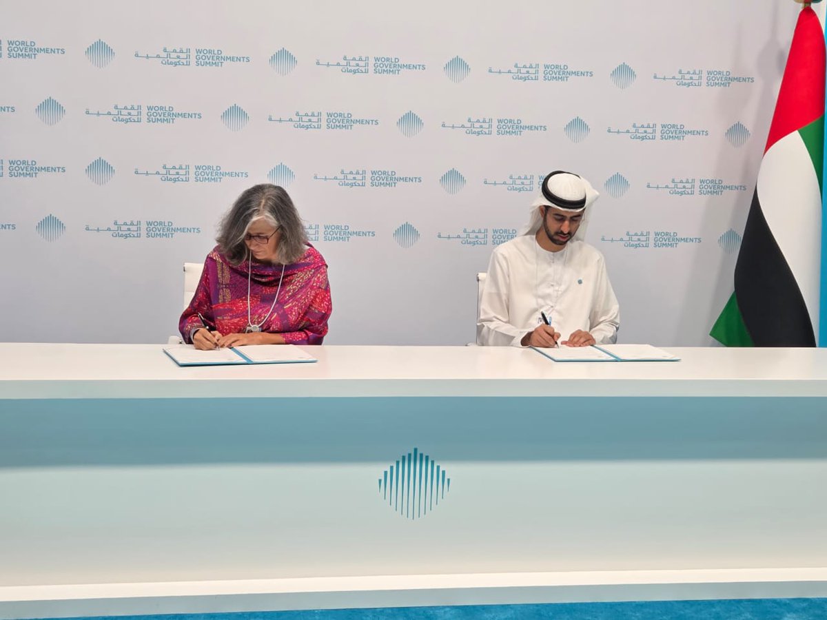 AnacludiaRossb1's tweet photo. Today, @UNHABITAT and the @WorldGovSummit have signed a Memorandum of Understanding to strengthen global action on #AdequateHousing, recognizing its role in economic growth, social cohesion, and sustainable cities under #SDG11.
#HousingForAll https://t.co/OMz4m7bZct