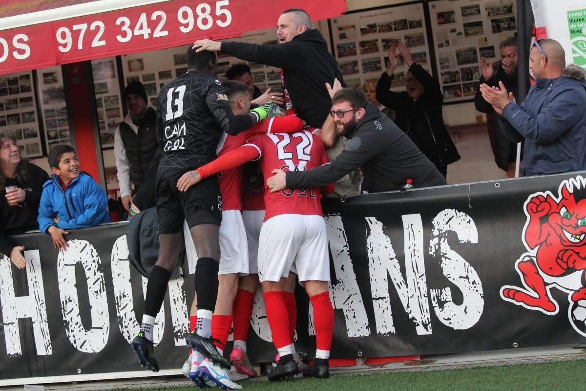 Tossa Hooligans tweet media