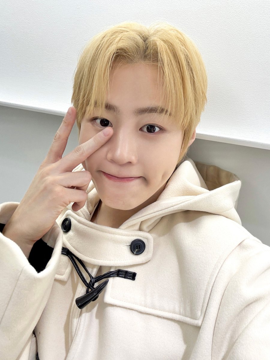 [#하성운] 🎁

하늘 생일 축하해💗

#HASUNGWOON
#하늘 #HANEUL
#HAPPY_HANEUL_DAY