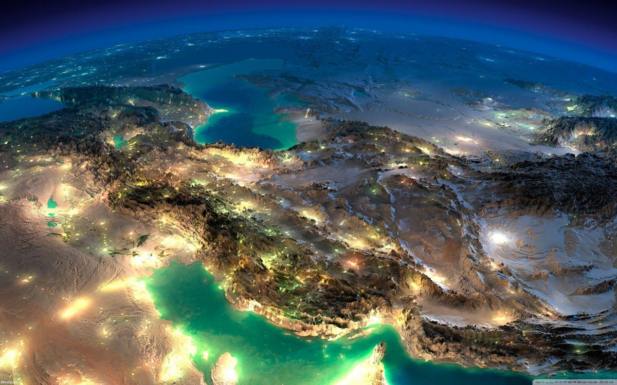تاریخ پنج قرن اخیر ایران، داستان از دست رفتن مرزهاست؛ از ۳.۵ میلیون کیلومتر مربع تا …

اما از فردای انقلاب، با وجود هجوم ابرقدرت‌ها، ایران یک وجب هم کوتاه نیامد. 

#انقلاب_مردم
#ایران_همدل