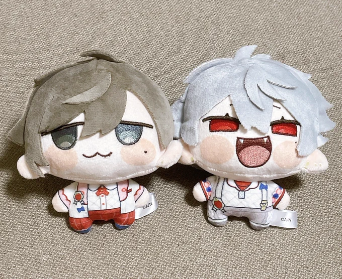 はじめてお迎えしたのわぬい さん、「チョコ?食べてませんが?」という顔をしている(口に)