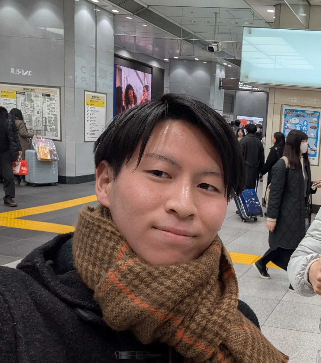 AllJapanSpeech's tweet photo. ·.⟡┈┈┈ 🗣️弁士紹介💬 ┈┈┈⟡.·

所属：立命館大学1回

名前：卜部 悠樹（うらべ ゆうき）

論旨：日本の道は世界に通ず、目の前で起きていることが小さな国際問題、かもしれません。

一言コメント：Ubi societas, ibi jus

#弁士紹介 #弁論部 #全日本学生弁論大会 
#春から立命館 #立命館大学 https://t.co/H286th0i9b