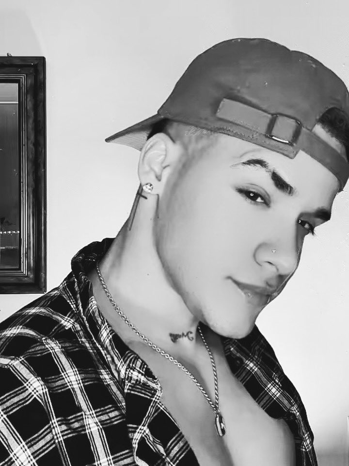 JaviBoy_Oficial's tweet photo. Me recuerdas a alguien 👀 #javiboy https://t.co/hw3DE9Eroz