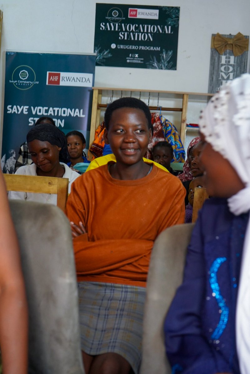 ejoyouthecho's tweet photo. Today, through the ESA Project, we began a journey with teen mothers equipping them with digital skills to tell their stories, promote their businesses, and build a future for themselves and their children.
Empowerment starts with opportunity.
#ESAProject #EjoYouthEcho https://t.co/461ekVfuxA