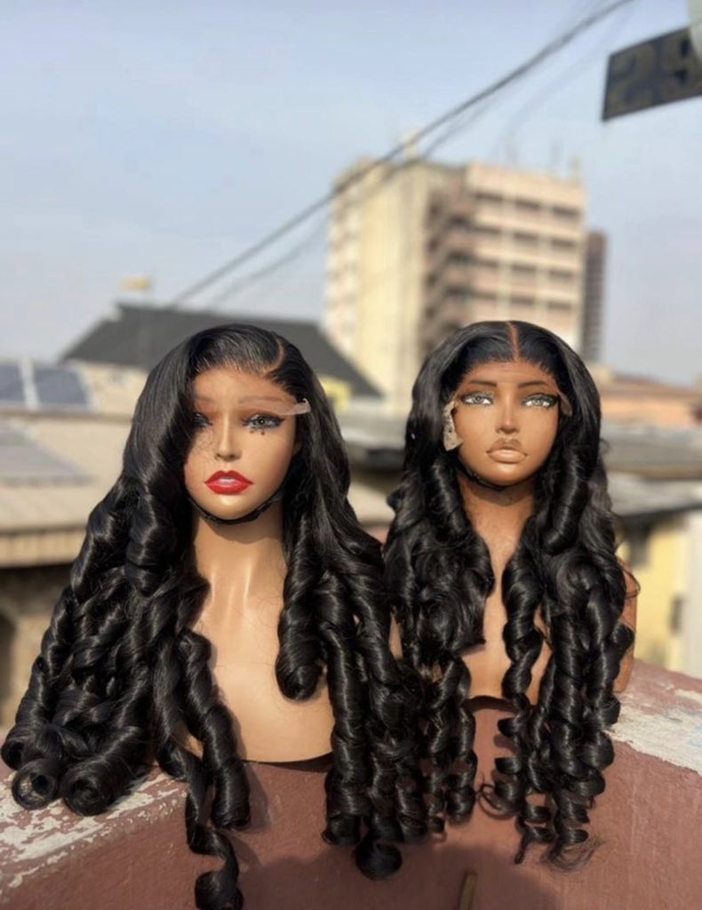 purple_dera's tweet image. Good afternoon beautiful people 
See these beautiful hairs I have for you😌❤️
Ignore the background 😫
Please kindly rt and place your orders🙏🏾