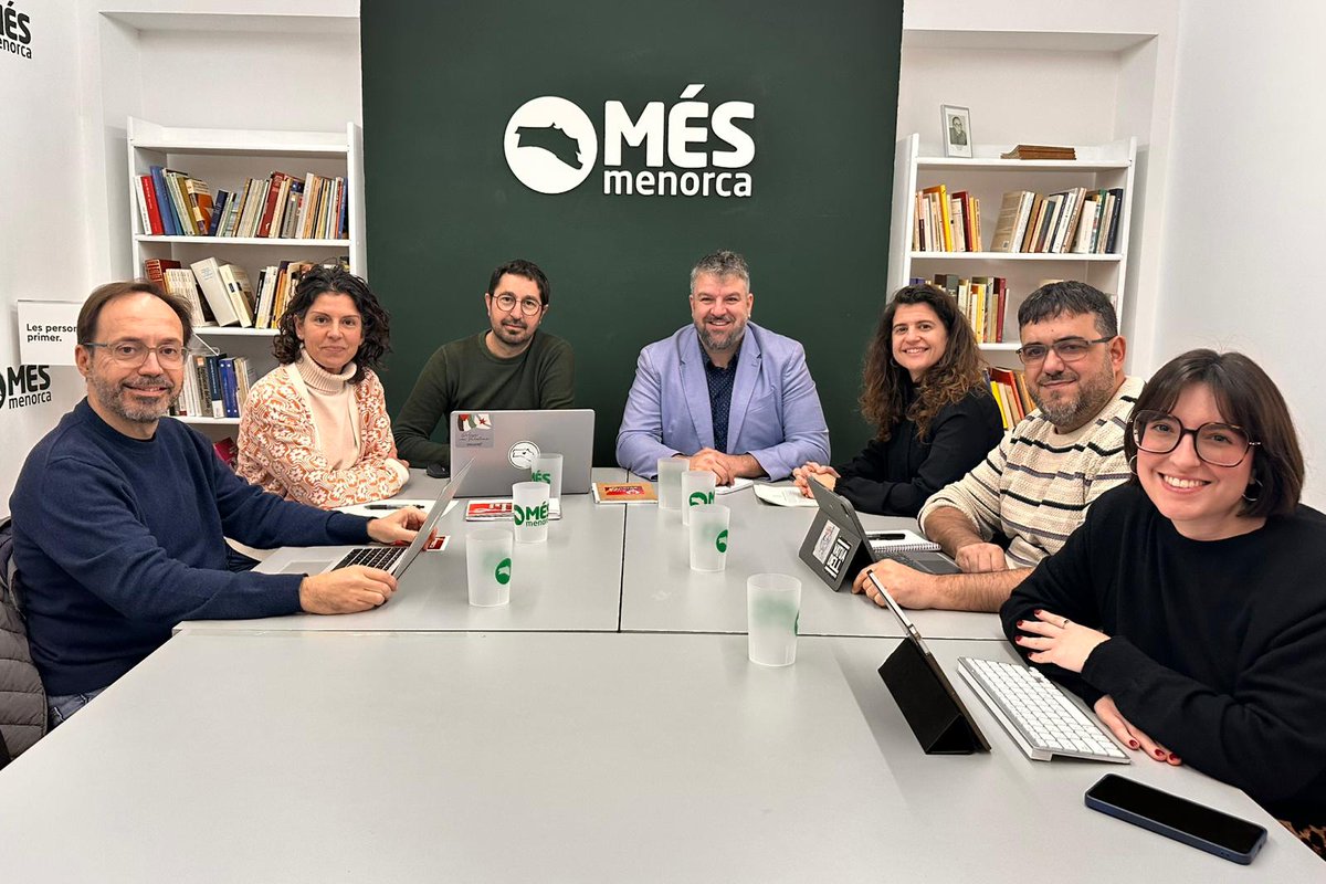 🟢Ens reunim amb les companyes de <a href="/MESperMallorca/">MÉS per Mallorca</a> per a coordinar la feina d'ambdós partits a totes les administracions:

🚨Emergència habitatge
✈️Connectivitat i cogestió aeroports
📈Finançament autonòmic
✅Estratègia <a href="/aramesIB/">arames</a> 

#RecuperemCaNostra 💚