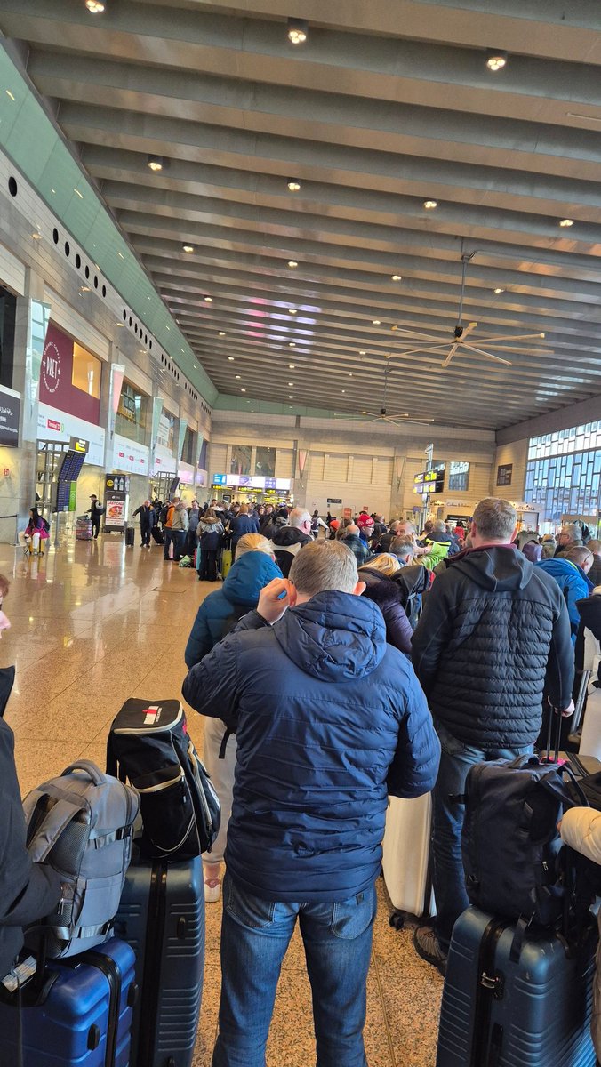 Rob Jones tweet media