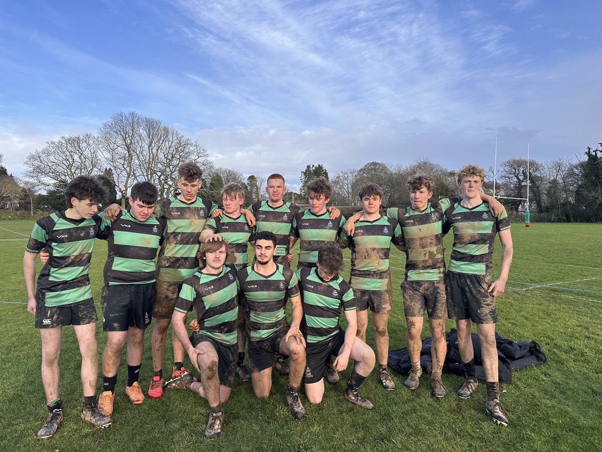 Archiehill1213's tweet photo. 7s seasons has began! @DHSBoys Sixth form Rugby team played 3 matches winning 2 of them, beating both Plymouth College teams! Massive well done to the year 11 students, Adair, Jonas and Harry for playing up an age group as well! https://t.co/PWlhkds1Rr