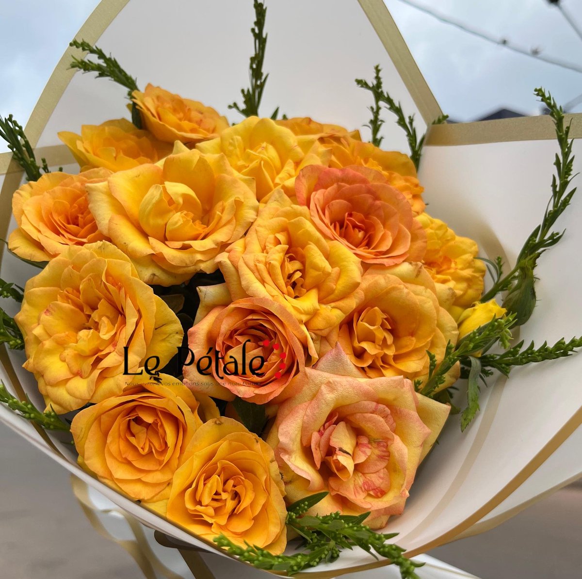 Pas de fleurs en plastique, pas de bouquets faits à la chaîne. Juste du frais, du beau, et beaucoup de cœur.❤️🥰🌹

Nous livrons vos émotions sous une note florale. +228  99216512 
#fleur #bouquet #Tgtwittos