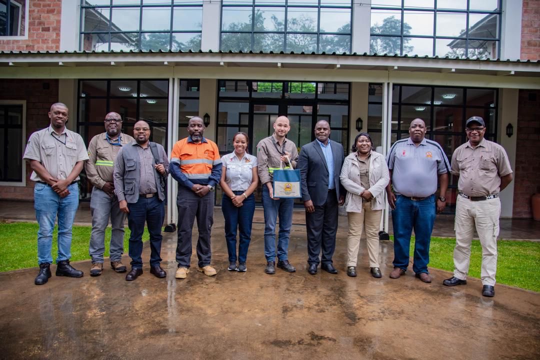 AskRtsa's tweet photo. Strengthening Strategic Partnerships for Improved Service Delivery
#RTSA
#FQMTrident
#StrategicPrivatePartnerships
#BeRoadSmart https://t.co/7JFqVOrsvy