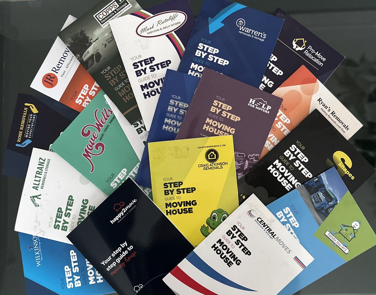 HelpForMovers's tweet image. Good morning my lovelies! 

New UK map going up today… new pins going in…
I love seeing where our moving guides are landing and the brilliant companies sharing them with their clients.
👀 Is your area on the map yet?

#movinghouse #movingguide #smallbusiness