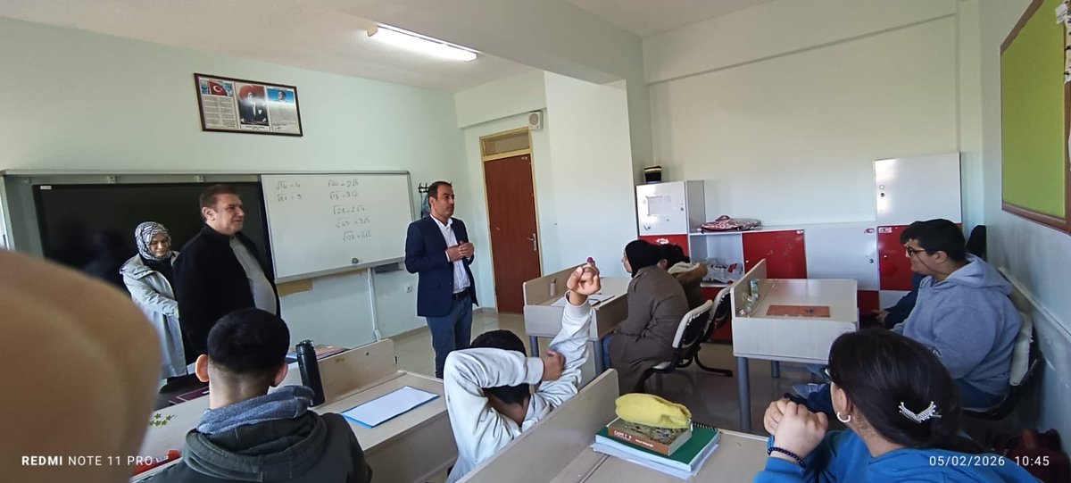 SanlGorme's tweet photo. Doğru meslek seçimi, geleceğin sağlam temeller üzerine kurulmasını sağlar.
Bugün Turgut Özal Ticaret Mesleki ve Anadolu Lisesi tarafından öğrencilerimize meslek tanıtımı yapılmıştır.Öğretmenlerimize teşekkür ederiz. @hasansildak @sanliurfammem63 @HaliliyeMem https://t.co/phqpSCi3Zz